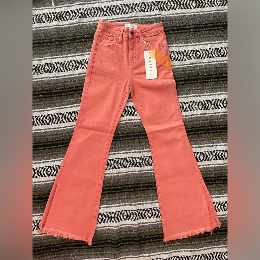 High-Waist Pink Flared Jeans with Split Hem - Picture 7 of 10